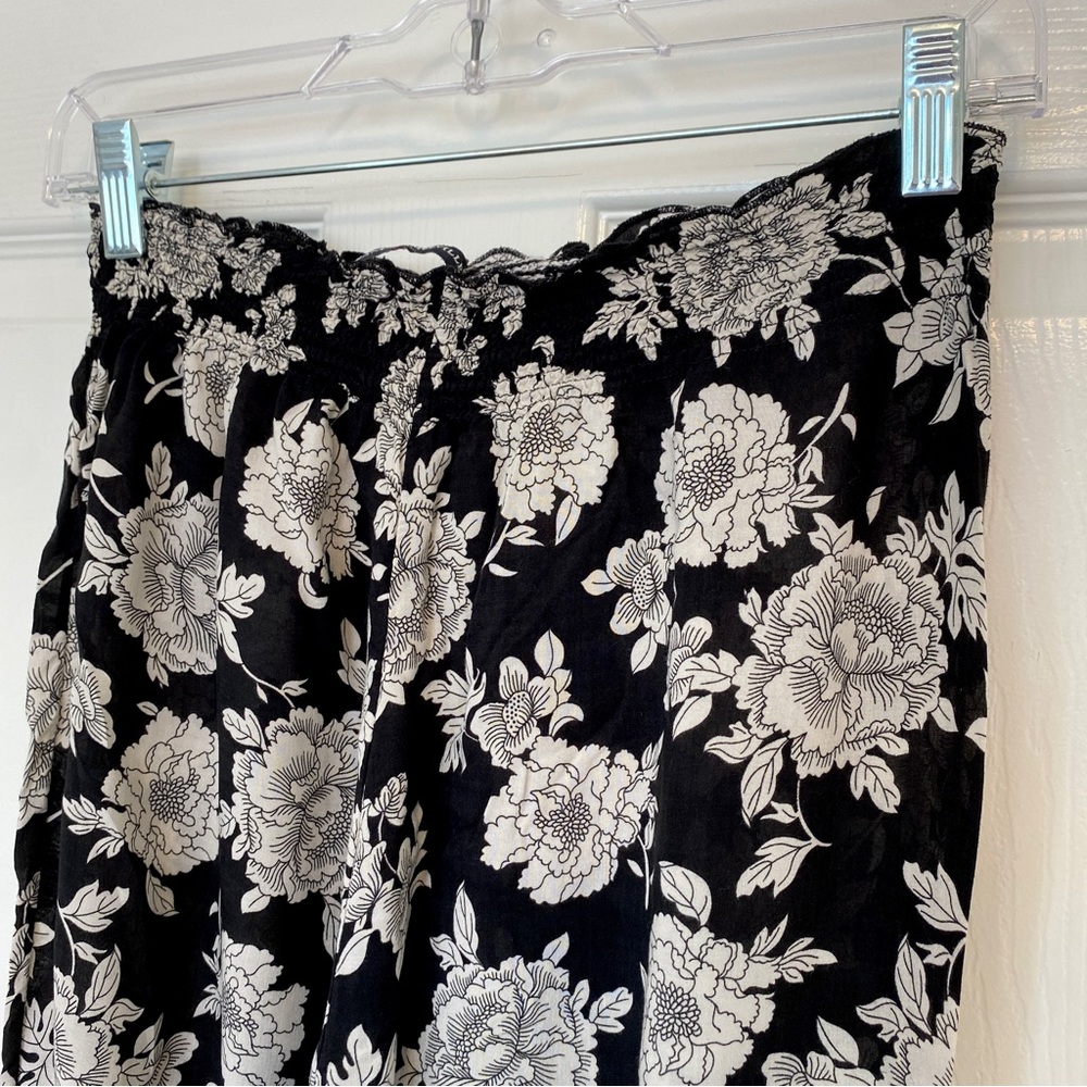 Brandy Melville Floral Printed Pants🪩